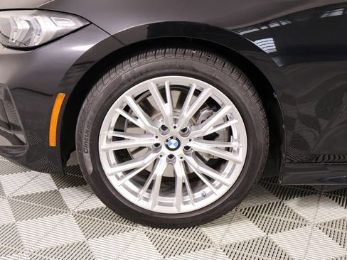 Used 2023 BMW 330i Sedan w/ Premium Package image 19