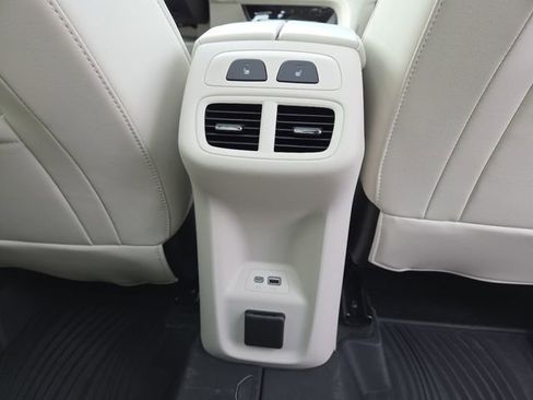 Used 2023 Buick Envision Avenir image 18