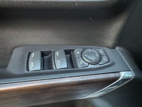 Used 2019 GMC Sierra 1500 SLT w/ SLT Premium Plus Package AWD/4WD image 26