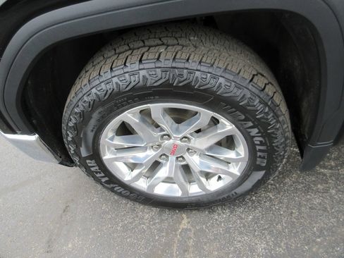 Used 2019 GMC Sierra 1500 SLT w/ SLT Premium Plus Package AWD/4WD image 15
