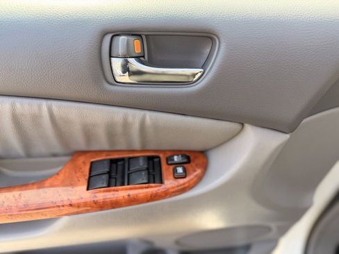 Used 2009 Toyota Sienna XLE image 23