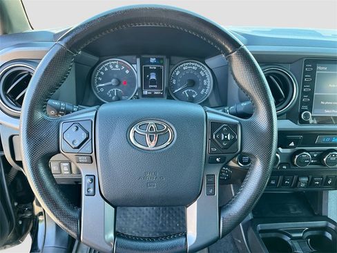Used 2023 Toyota Tacoma TRD Off-Road image 11