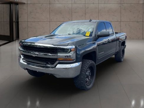 Used 2018 Chevrolet Silverado 1500 LT image 1