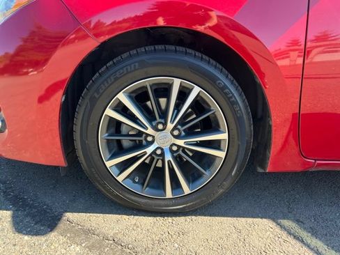 Used 2019 Toyota Corolla LE w/ LE Premium Package FWD image 10