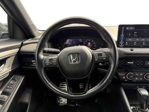 Used 2023 Honda Accord Sport image 12