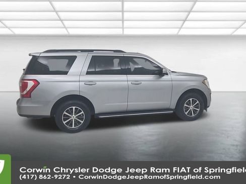 Used 2021 Ford Expedition XLT image 17