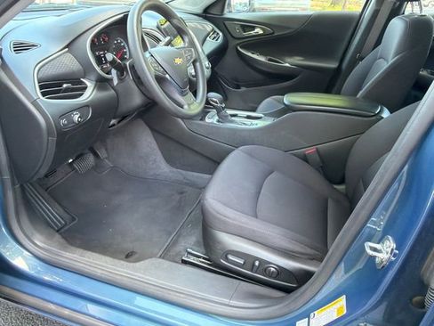 Used 2024 Chevrolet Malibu LT FWD image 9