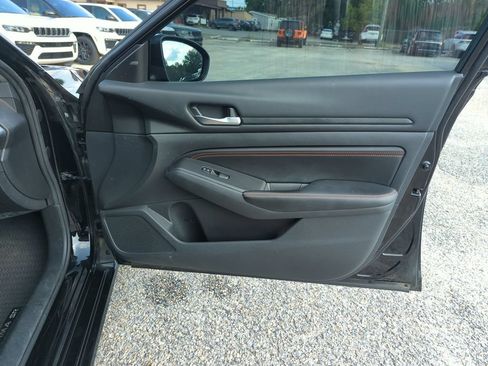 Used 2022 Nissan Altima 2.5 SR FWD image 30