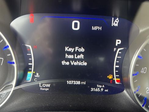 Used 2017 Chrysler Pacifica Limited FWD image 24