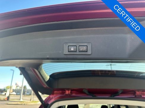 Certified 2025 Subaru Ascent Premium AWD/4WD image 30