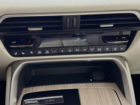 Used 2024 MAZDA CX-90 Plug-In Hybrid w/ Premium Plus image 24