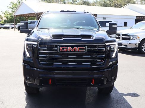 Certified 2025 GMC Sierra 2500 AT4 w/ AT4 Premium Plus Package AWD/4WD image 4