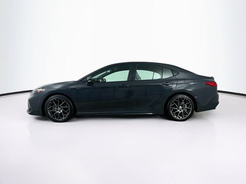 Used 2025 Toyota Camry SE w/ Convenience Package FWD image 4