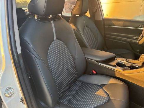 Used 2024 Toyota Camry SE image 26