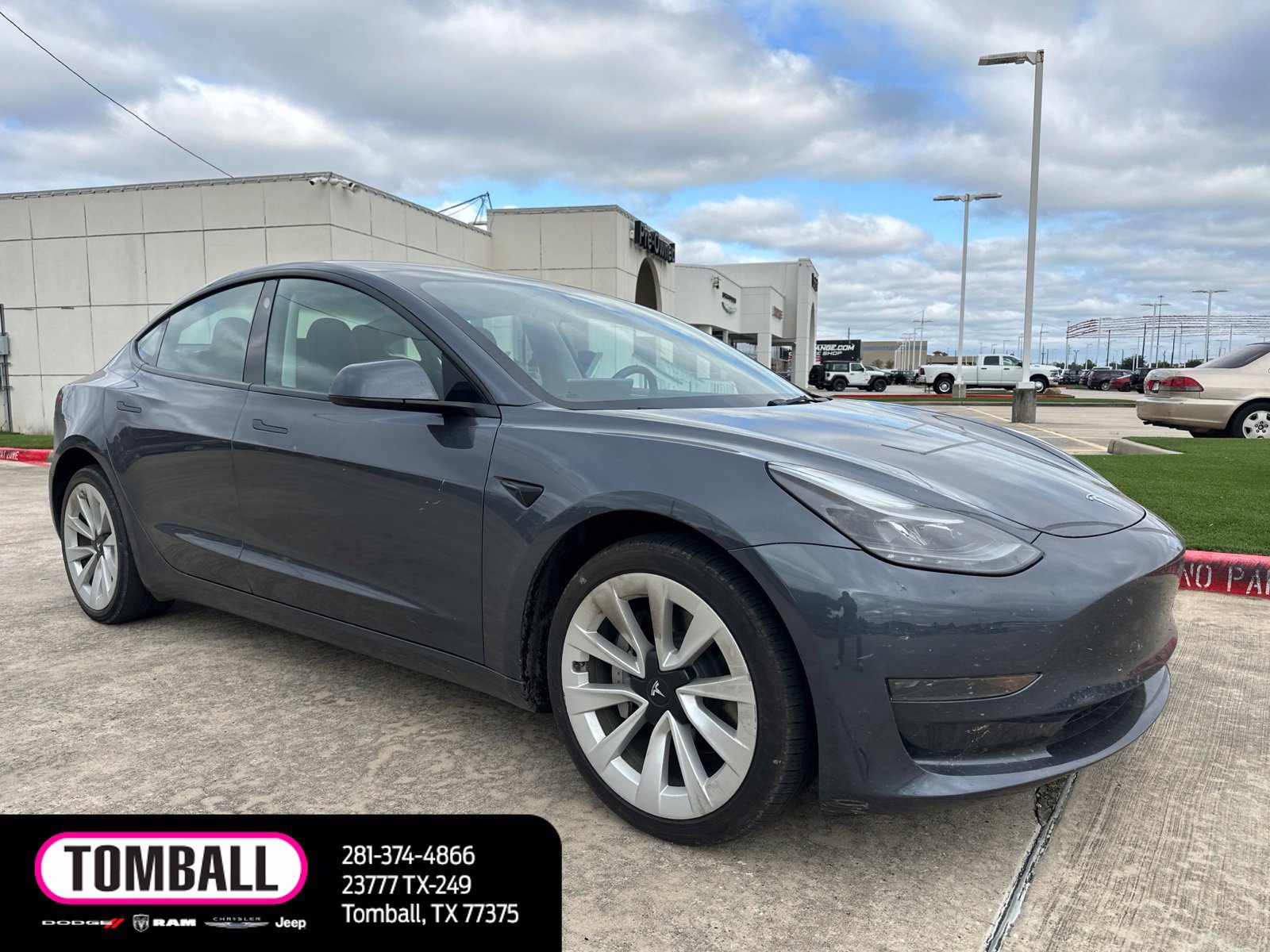 Used 2023 Tesla Model 3 Standard Range RWD image 1