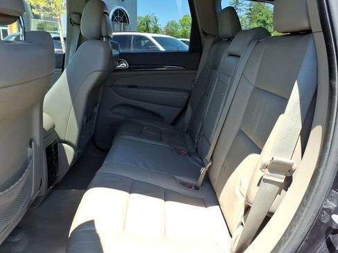 Used 2013 Jeep Grand Cherokee Laredo AWD/4WD image 14