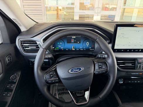 New 2026 Ford Escape SE w/ PHEV Premium Package image 11