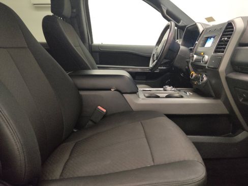 Used 2018 Ford Expedition XLT RWD image 21