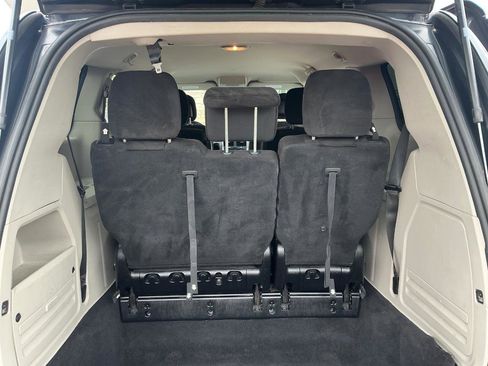 Used 2013 Dodge Grand Caravan SXT FWD image 14