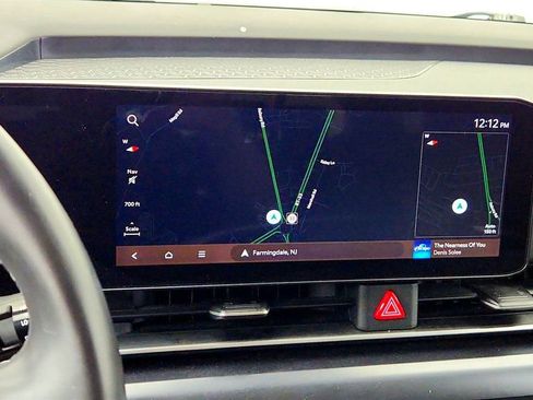 Used 2025 Kia Carnival FWD image 19
