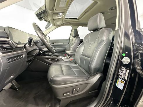 Used 2023 Kia Telluride EX w/ EX Captain's Chair Package AWD/4WD image 4