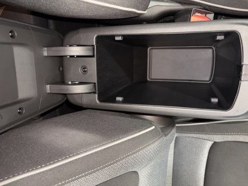 Used 2025 Chevrolet TrailBlazer LT w/ Driver Confidence Package image 18