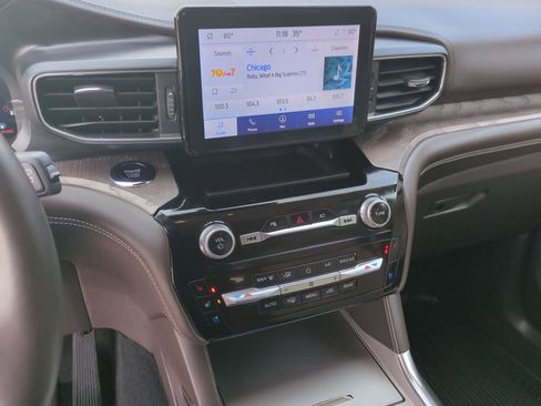 Used 2023 Ford Explorer Platinum w/ Equipment Group 601A image 34