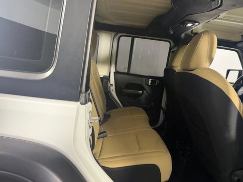Used 2018 Jeep Wrangler Unlimited Sport AWD/4WD image 26