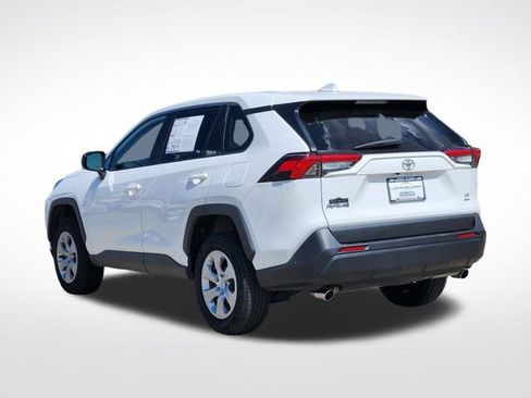 Used 2023 Toyota RAV4 LE AWD/4WD image 5