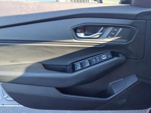 Used 2024 Honda Accord Touring image 22