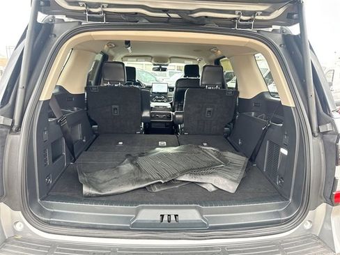 Used 2023 Ford Expedition XLT image 25