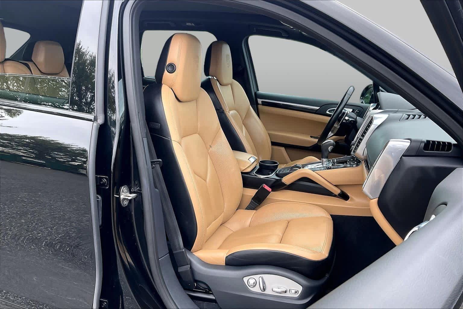 Used 2018 Porsche Cayenne AWD/4WD image 8