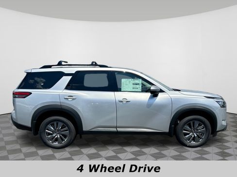 New 2025 Nissan Pathfinder SV w/ SV Premium Package image 2