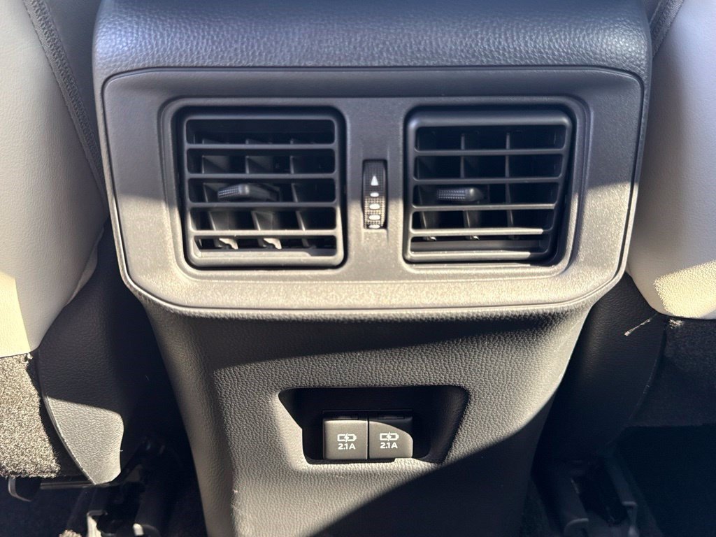 Used 2019 Toyota RAV4 XLE Premium w/ Cold Weather Package AWD/4WD image 19