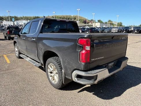 Used 2019 Chevrolet Silverado 1500 LTZ w/ LTZ Convenience Package AWD/4WD image 6