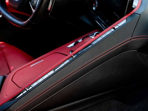 Used 2020 Chevrolet Corvette Stingray Preferred Cpe w/ 2LT Preferred Equipment Group RWD image 24