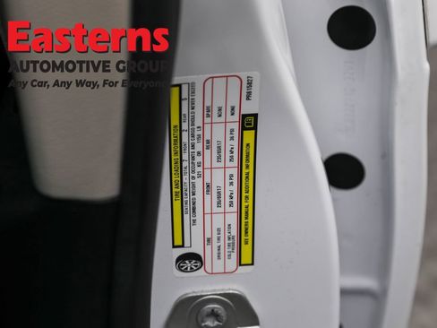 Used 2023 Chrysler Voyager LX image 34