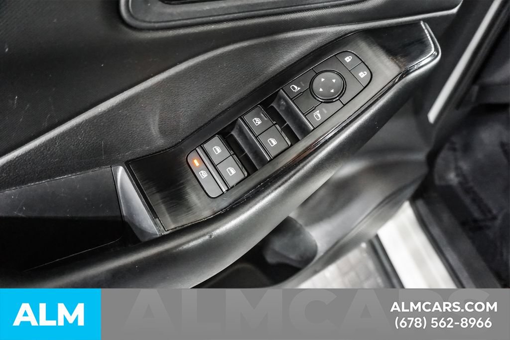 Used 2024 Nissan Rogue S FWD image 45
