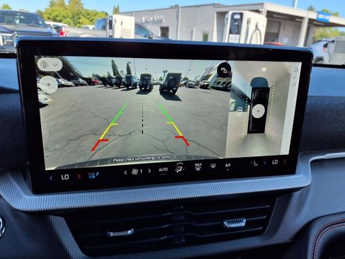 Certified 2025 Ford Explorer ST image 18