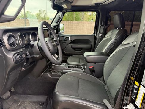 Used 2023 Jeep Wrangler Sport S image 13