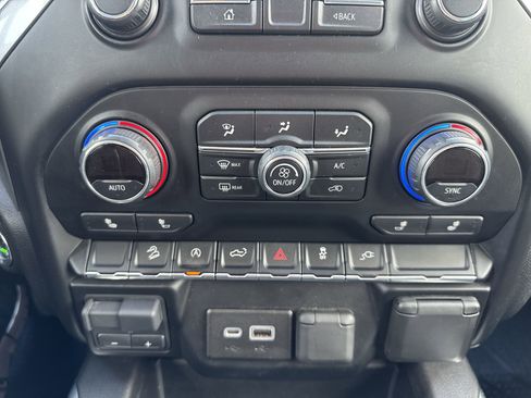 Used 2019 Chevrolet Silverado 1500 RST image 19