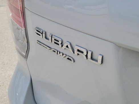Used 2017 Subaru Forester 2.5i Premium image 14