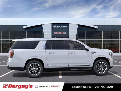 New 2026 GMC Yukon XL Denali image 7