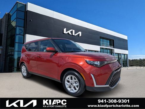 Certified 2024 Kia Soul LX w/ Option Group 015 FWD image 1