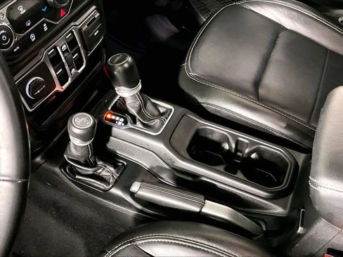 Used 2022 Jeep Gladiator Overland w/ Popular Equipment Package image 14