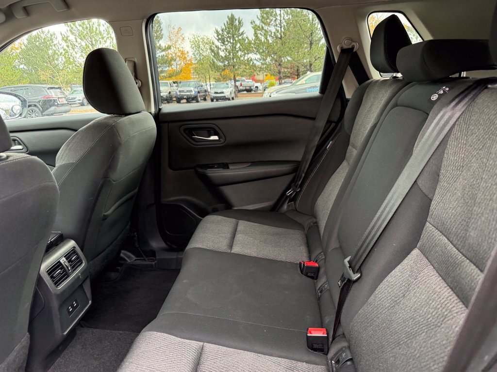 Used 2025 Nissan Rogue SV AWD/4WD image 20