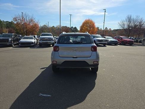 New 2026 Hyundai Venue SEL image 17