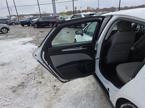 Used 2016 Ford Fusion S image 27