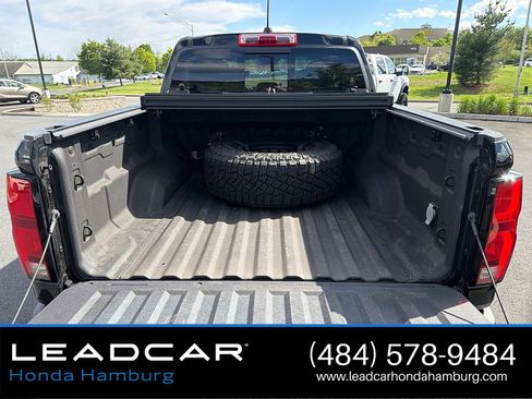 Used 2024 Chevrolet Colorado ZR2 w/ Technology Package AWD/4WD image 9