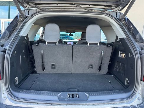 Used 2024 Ford Explorer XLT w/ Equipment Group 202A image 33